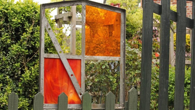 old-barn-window-g6b2c40308_1920
